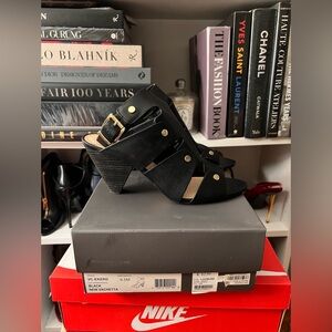 Vince Camuto Black Sandals 39.5/9.5